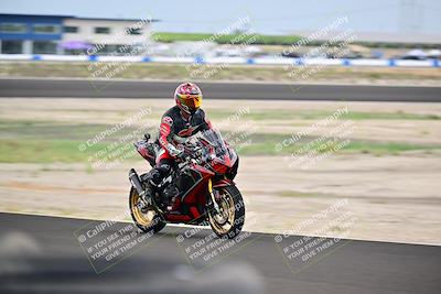 media/Apr-18-2025-TrackDaz (Fri) [[45f5874c44]]/A Group/Session 4 (Turns 5 and 6 - Inside)/